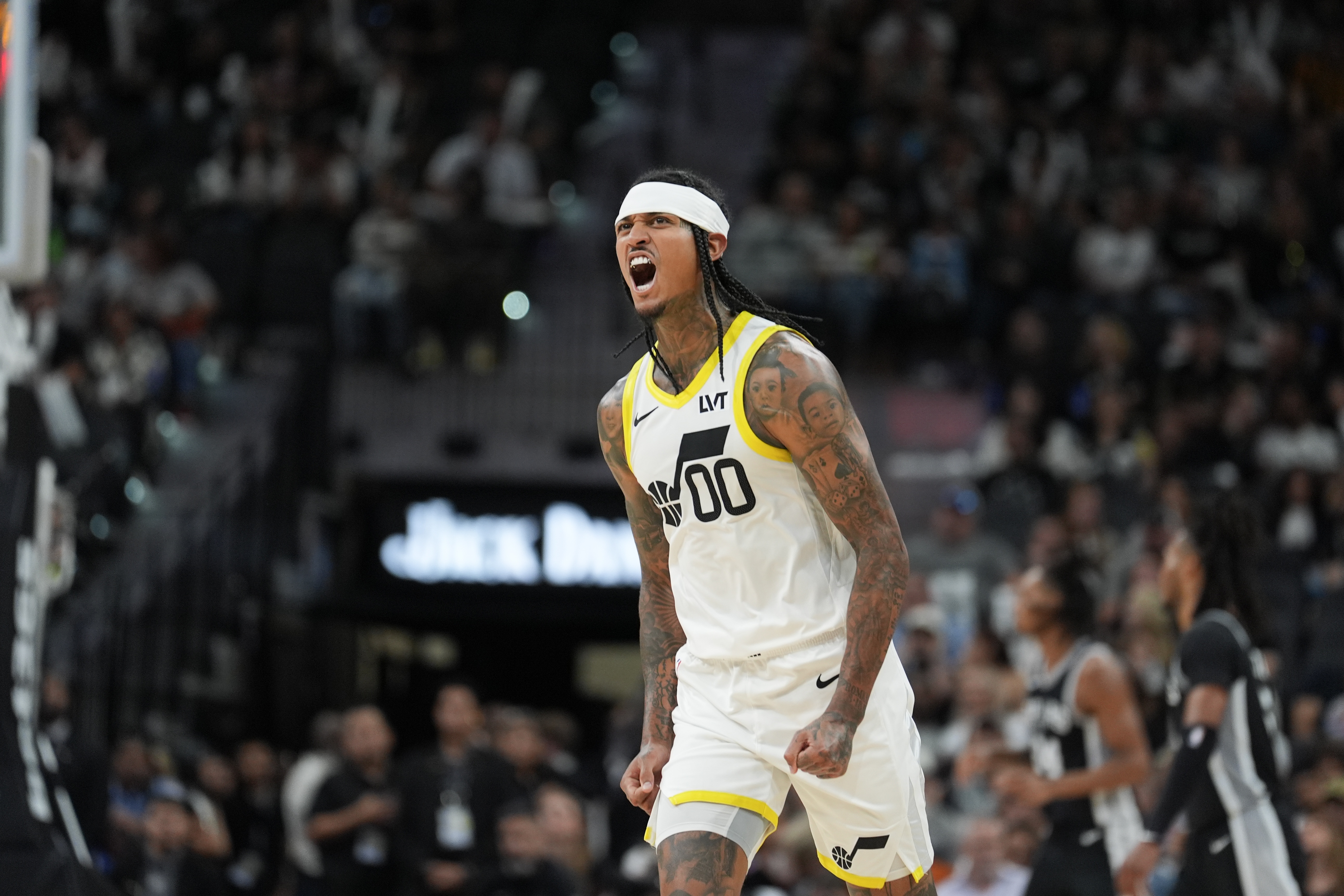 美記:爵士兜售克拉克森&塞克斯頓&約翰-科林斯 預計多隊感興趣