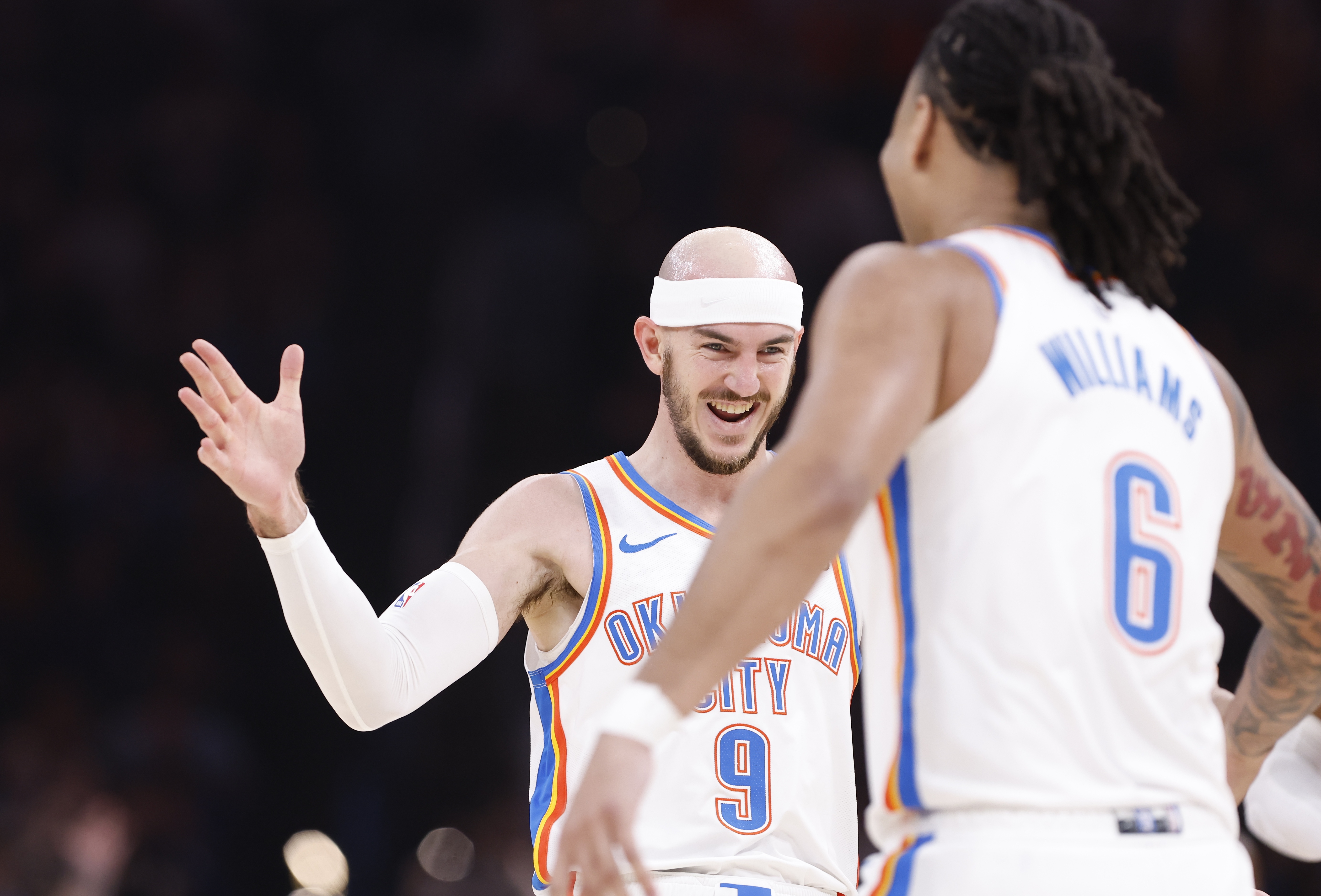 卡魯索:每年的這個(gè)時(shí)候 打球強(qiáng)硬的球隊(duì)往往能占據(jù)優(yōu)勢(shì)