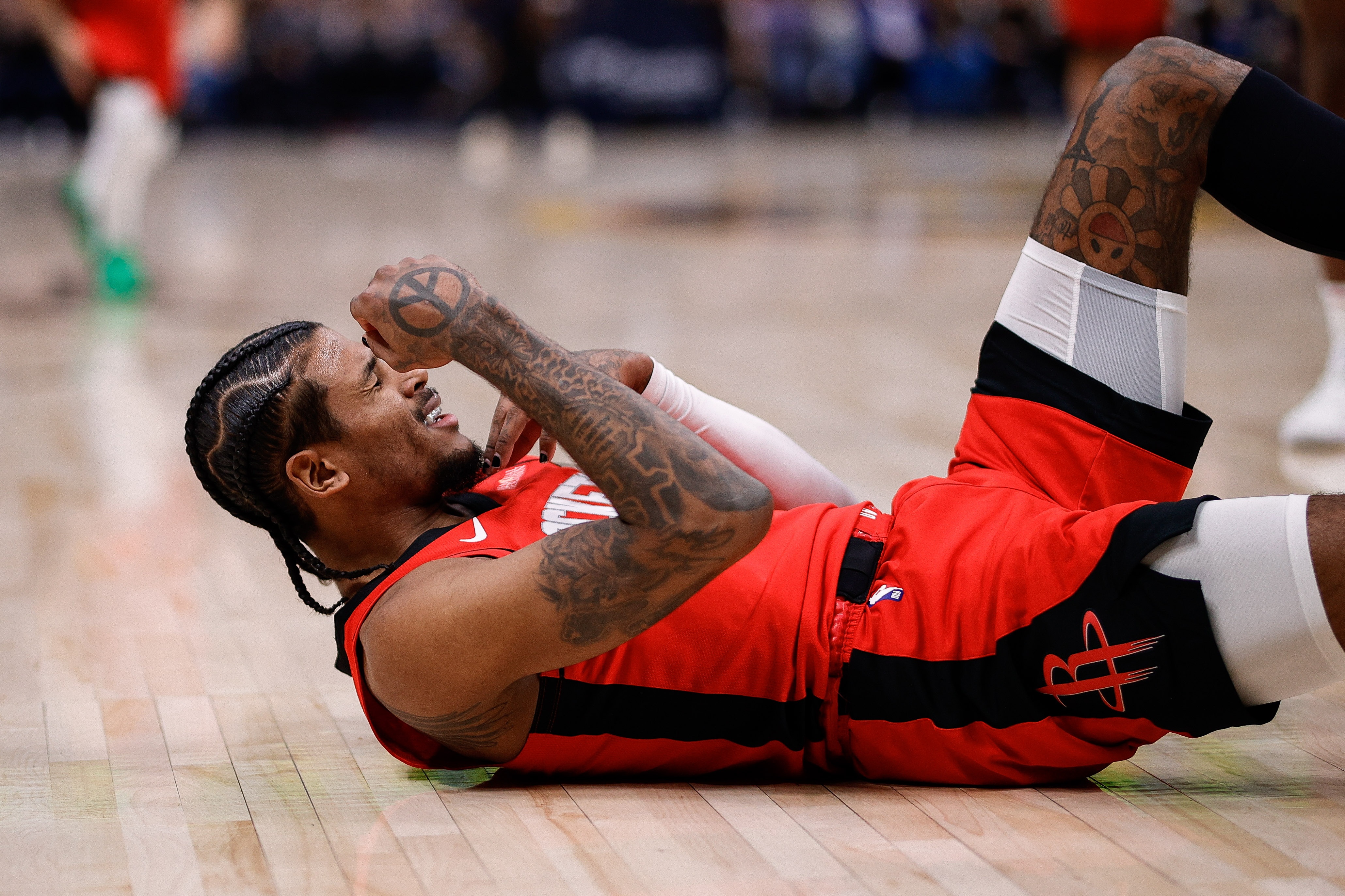 狄龍:杰倫-格林總能克服傷病連續(xù)出戰(zhàn) 這對(duì)球隊(duì)很有幫助