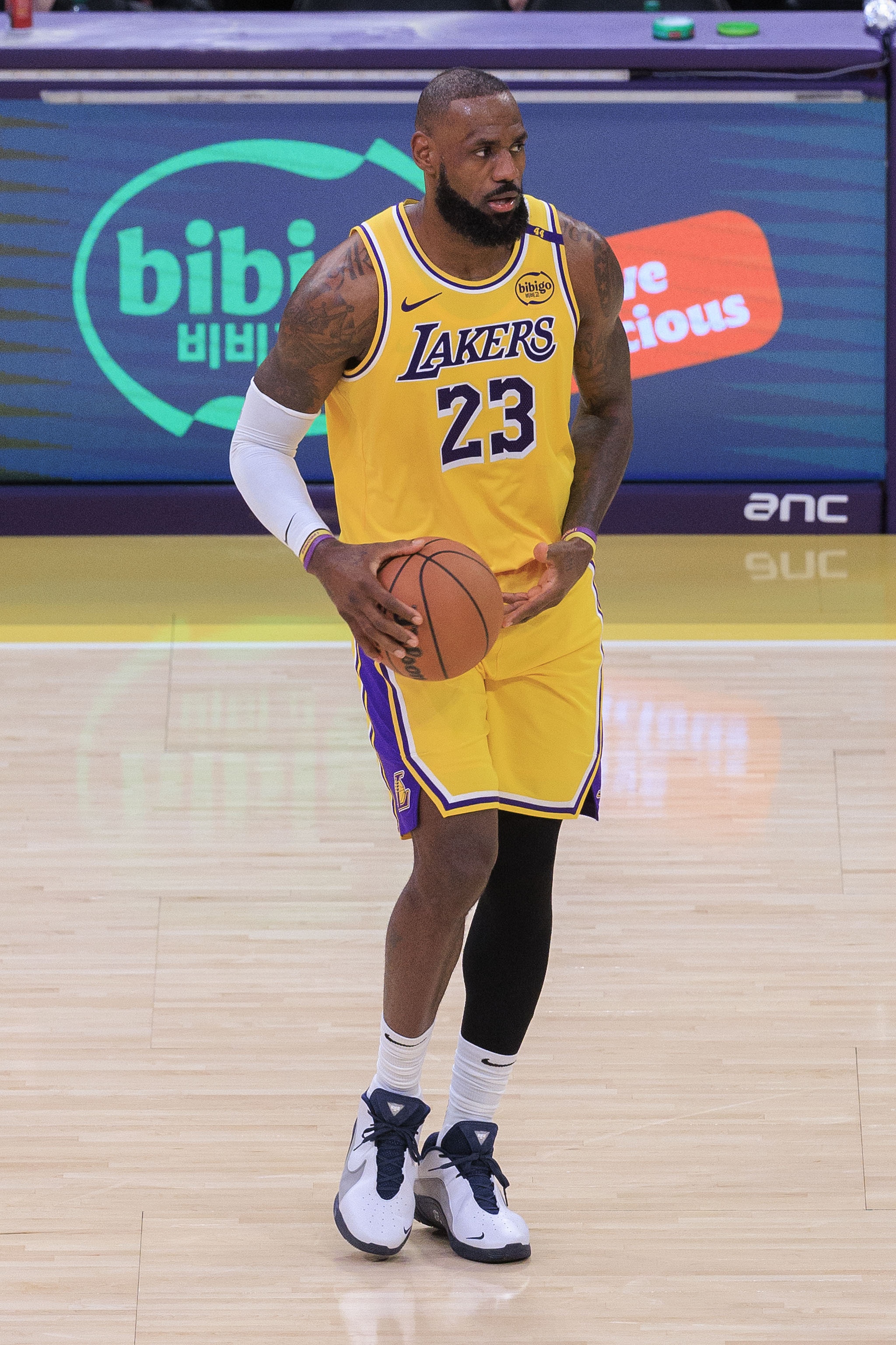 巴克利:這筆交易意味著詹姆斯在球隊里決定一切的時代結束了