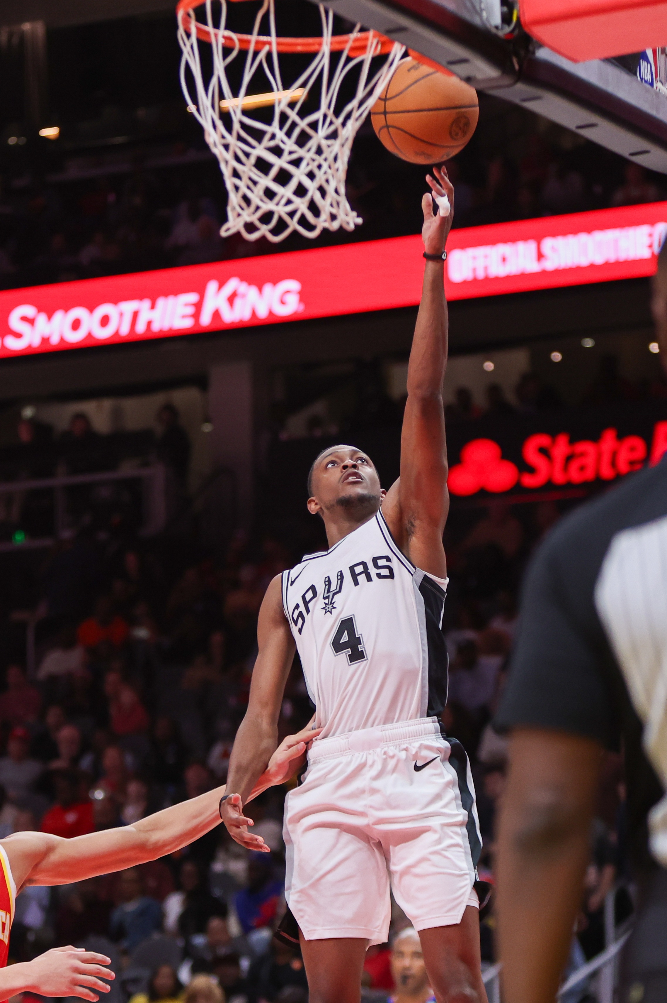 KG談?？怂梗含F(xiàn)在這么多人能指定下家？10年前同區(qū)球隊(duì)間不會(huì)交易