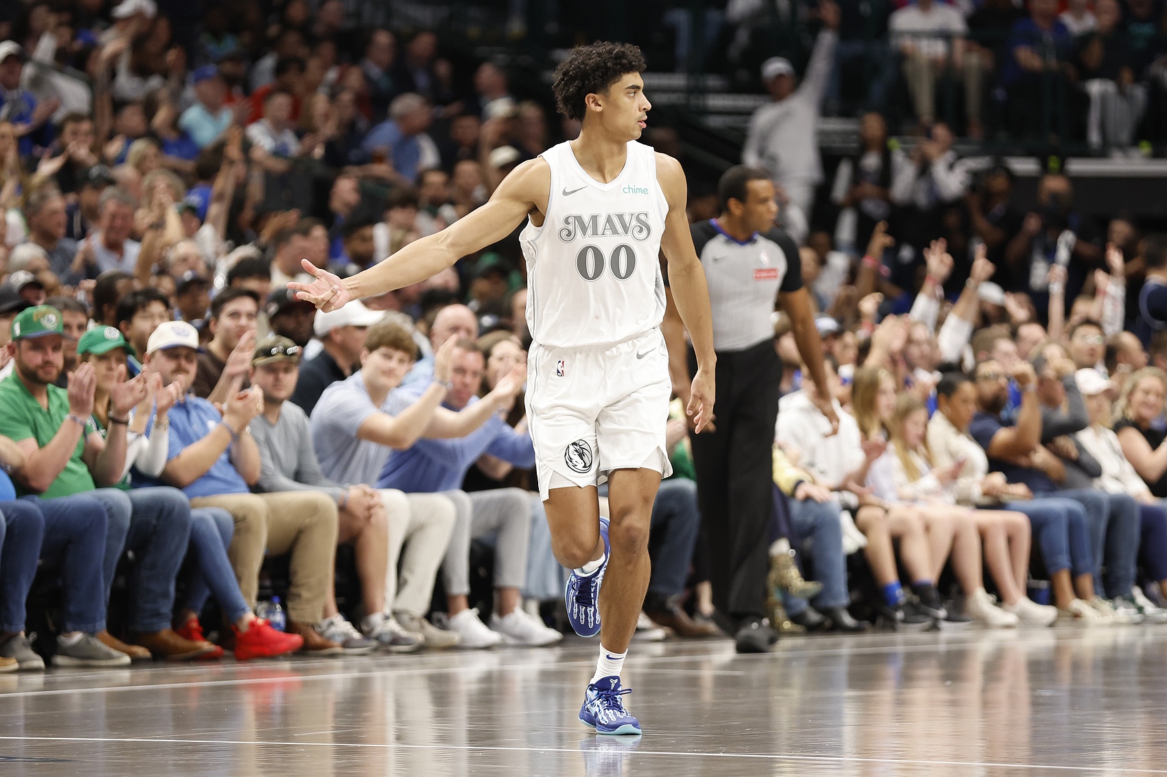 基德:我們現(xiàn)階段會稍稍仰仗克里斯蒂 他只需保持個人風(fēng)格就行