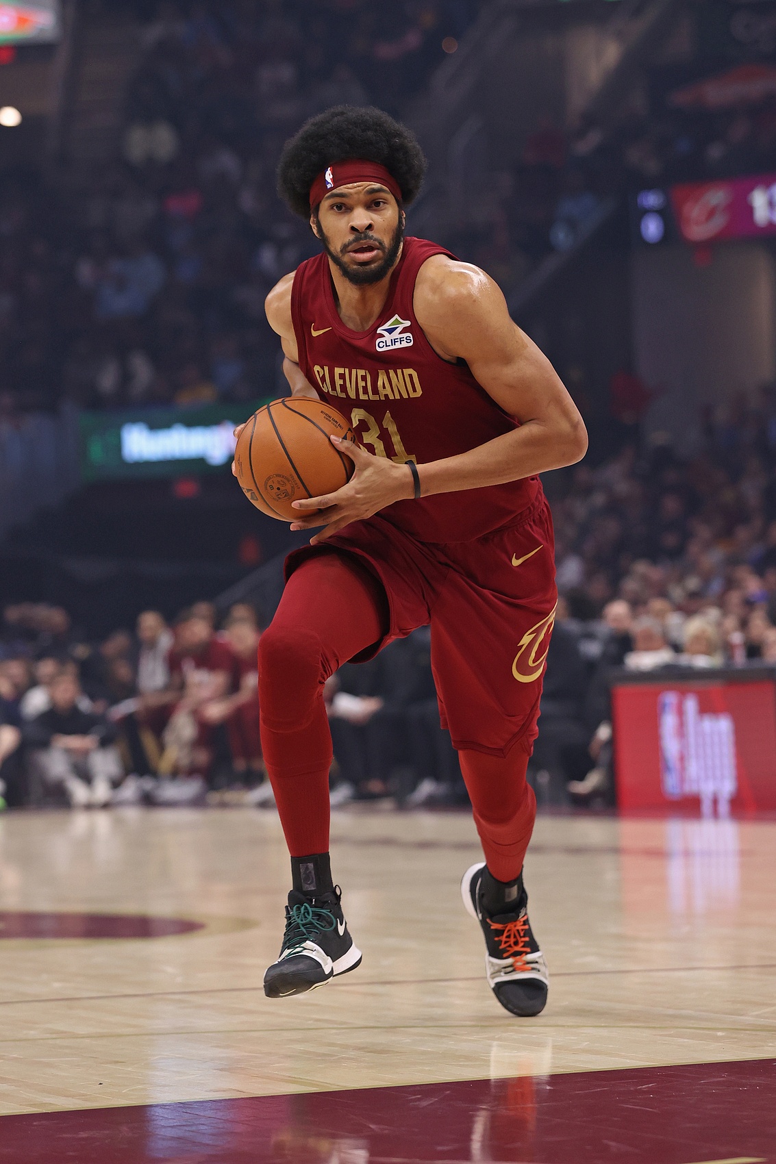 高產(chǎn)高效！阿倫第3次以90+%命中率砍下25+15板 近40年來(lái)最多