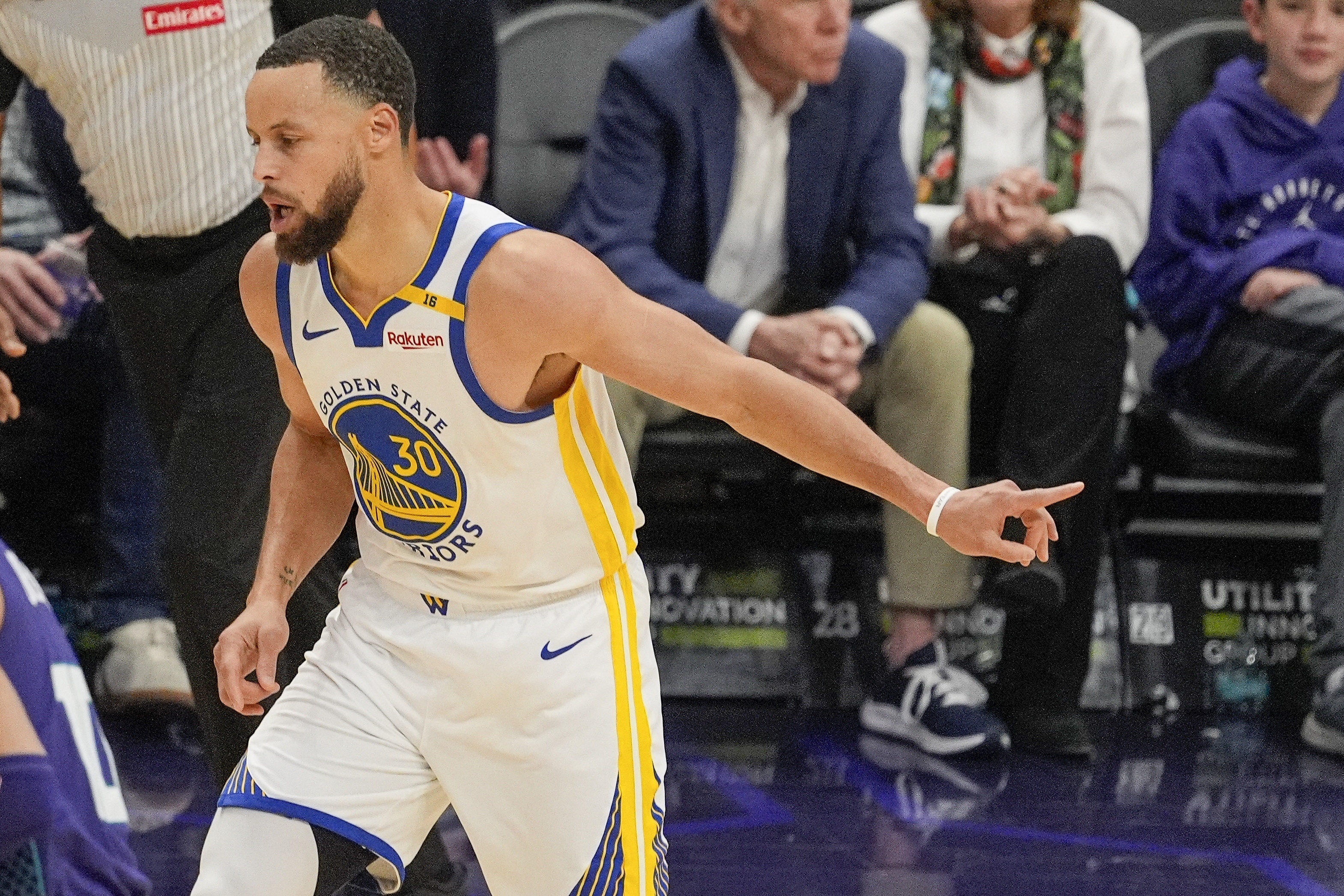 籃網(wǎng)主帥:我們防庫(kù)里其實(shí)做得不錯(cuò) 但他是史上最出色的射手